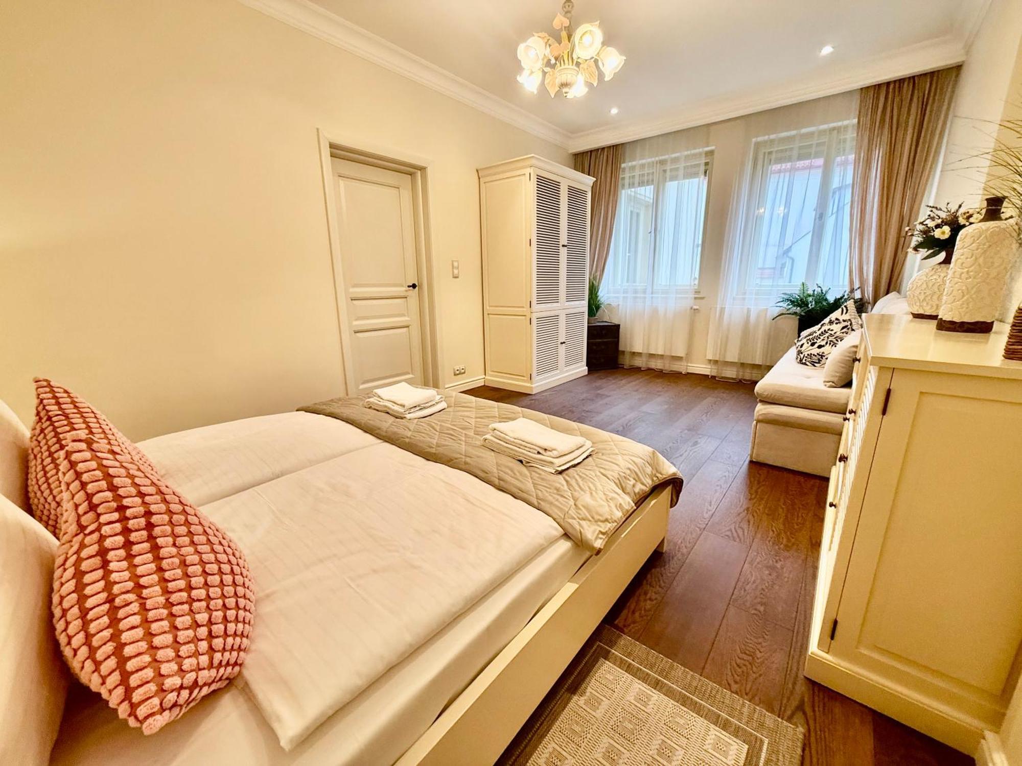 Unique Charles Bridge 2Bdr Apartment. براغ المظهر الخارجي الصورة