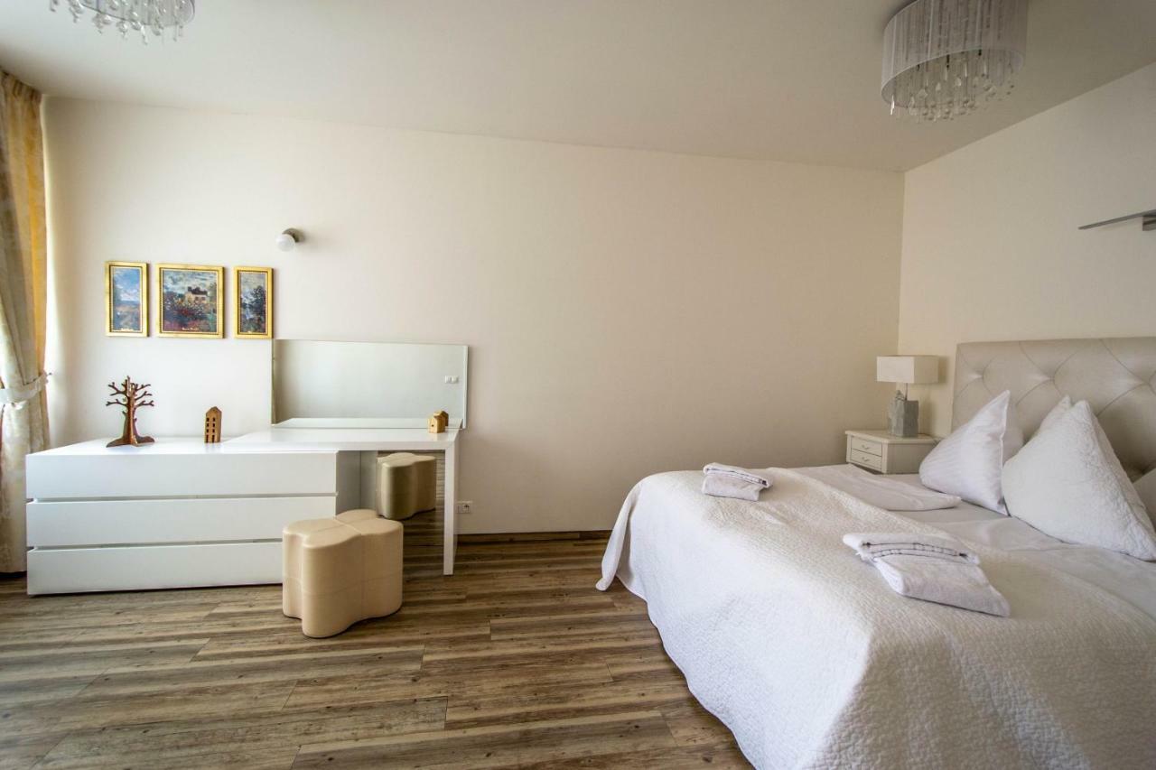 Unique Charles Bridge 2Bdr Apartment. براغ المظهر الخارجي الصورة